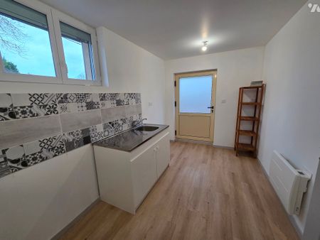 SAINT LAURENT EN CAUX, maison à louer 5 chambres, véranda avec jardin. - Photo 4