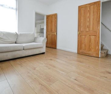 2 bedroom property to rent - Photo 2