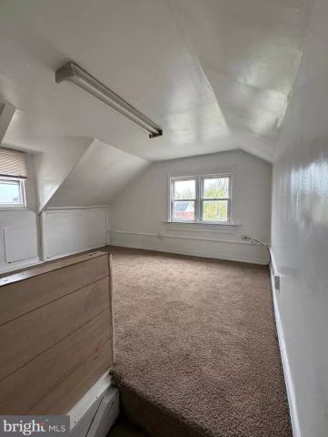 126 Chestnut St - Photo 3