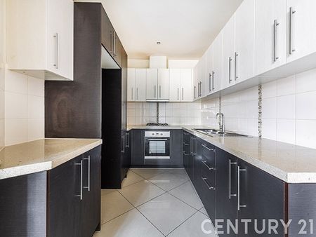 One Bedroom Apartment in Dandenong - Photo 3
