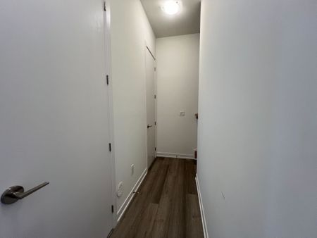 For Lease - 11 David Eyer Road Unit# 1502, Richmond Hill, Ontario - Photo 3