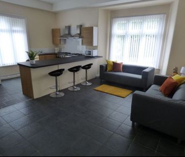 9 Bed Detached House, Smithdown Road, L15 - Photo 4