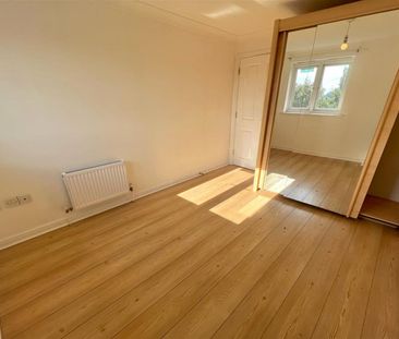 Midanbury Court, SO18 - Photo 5