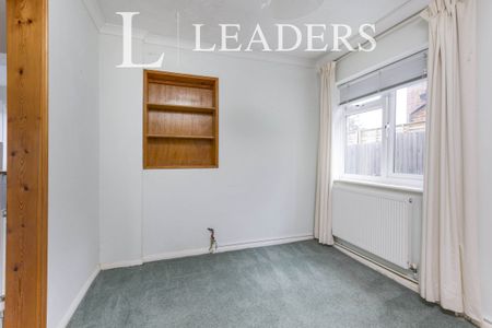 3 bedroom house to rent Cottenham Close, East Malling, West Malling, Kent, ME19 - Photo 5