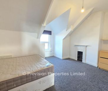 5 Bed Student Accommodation - Photo 5