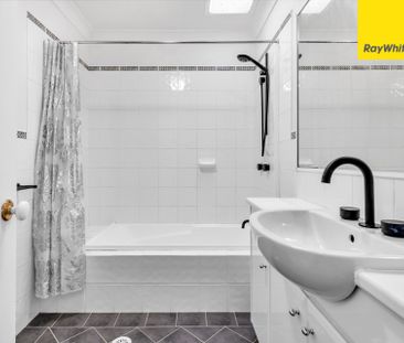 Spacious Home Surrounded by Serene Greenery - Photo 4