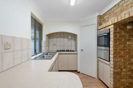Comfortable & Low-Maintenance Living - Photo 4