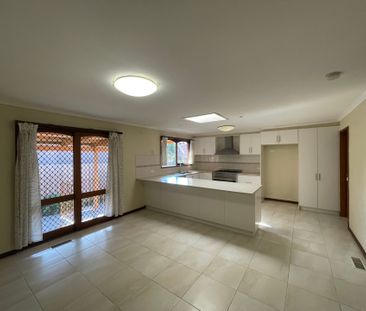 Four Bedroom Family Home in Heart of Clarinda&period;&period;&perio... - Photo 1