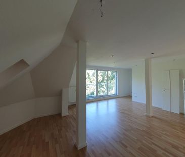 2-Raum Wohnung im Dachgeschoss mit Blick über Feld und Wald im OT H... - Foto 2