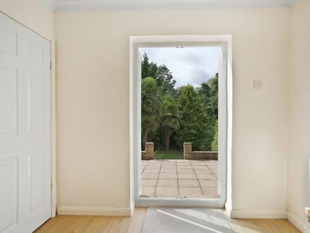 Terraced House to rent on - Photo 3