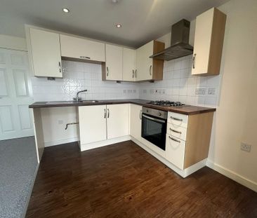 High Street Fareham Unfurnished - Photo 2