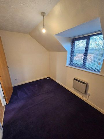 2 bedroom maisonette to rent - Photo 2