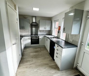 2 Bed Terraced House, Carver St, NG7 - Photo 6