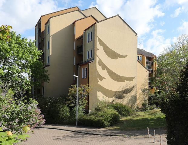 Attraktive 2-Zimmer-Wohnung mit Loggia// EG links - Photo 1
