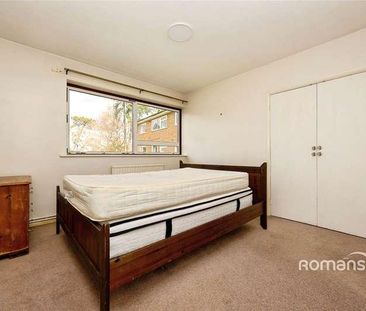 Levylsdene Court, Levylsdene, Guildford, Surrey, GU1 - Photo 4