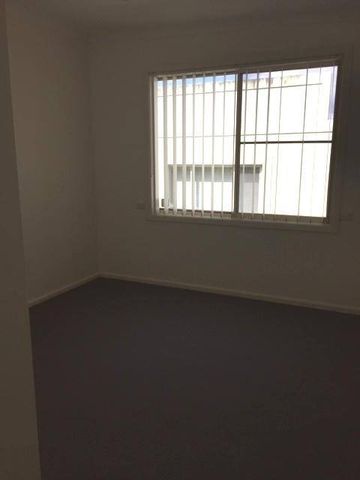 2 BEDROOM UNIT IN QUIET SUBURB - Photo 2