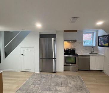For Lease - 51 Rocksprings Avenue Unit# Lower, Richmond Hill, Ontario - Photo 3