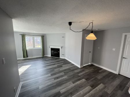 For Lease - 193 Lake Driveway N/A Unit# 307, Ajax, Ontario - Photo 3