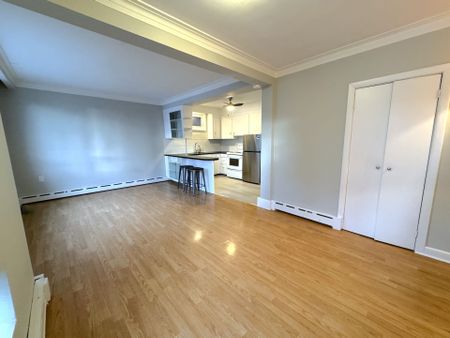 For Lease - 29 Raglan Avenue, Toronto, Ontario - Photo 2