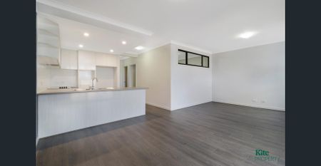 Modern 2-Bed Apartment in Prime Location – Under 4km from the CBD - Photo 3