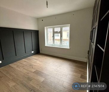 3 bedroom terraced house to rent - Photo 6