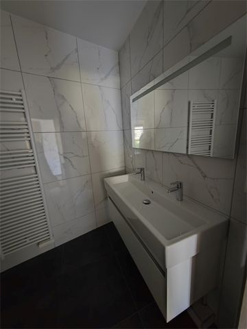 Location Appartement 79.02 M² STEINBRUNN-LE-BAS 1 250 € - Photo 5