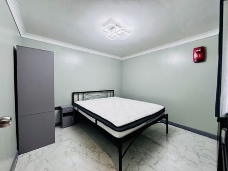 Chequers Lane, Wellingborough - Photo 3