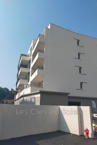 Location appartement 2 pièces 38 m² Toulon - Photo 2