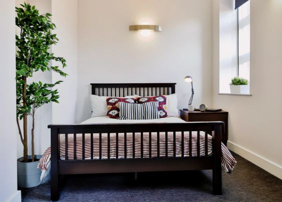 Classic 1-Bed Apartment - Photo 1