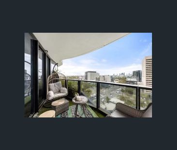 Albert Place Residences — Fully Furnished 3 Bed, 3 Bath, 2 Car - Photo 6