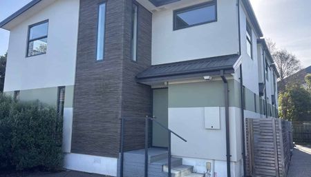 Three bedroom townhouse on popular Peterborough st City Centre - Photo 3
