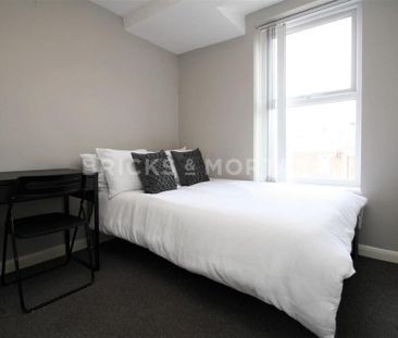 6 bedroom terraced house to rent - Photo 5
