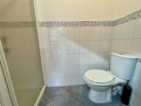 Alum Chine Road, Bournemouth, Dorset, BH4 - Photo 3