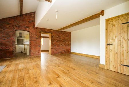 2 bedroom barn conversion to rent - Photo 3