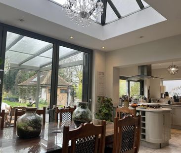 Lovely big room in large detached house - Photo 6