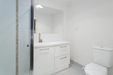 42 Gladstone Road, Briar Hill - Photo 4