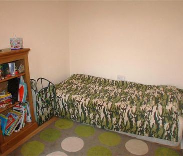 3 bedroom House To Let - Photo 4