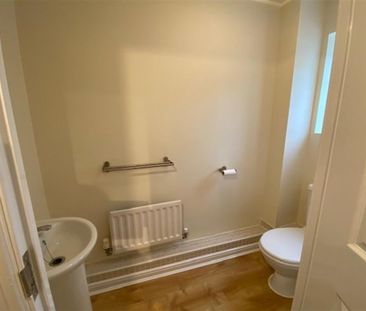 3 bedroom semi-detached house to rent - Photo 6