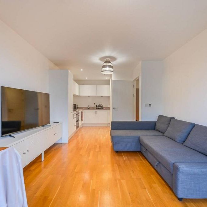 1 bedroom flat to rent - Photo 1