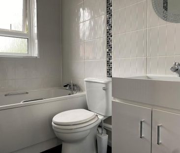 3 bedroom end of terrace house to rent - Photo 6