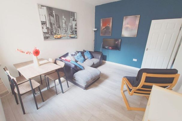 3 bedroom terraced house to rent - Photo 1