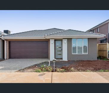 134 Mamic Boulevard, Fraser Rise, Vic 3336 - Photo 1