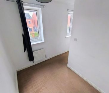 3 bedroom end of terrace house to rent - Photo 2