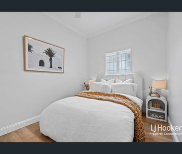 RENOVATED TO PERFECTION! STYLE, CLASS & SOPHISTICATION - Photo 6