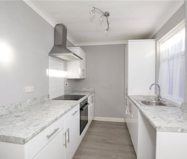 2 bedroom terraced house to rent - Photo 6