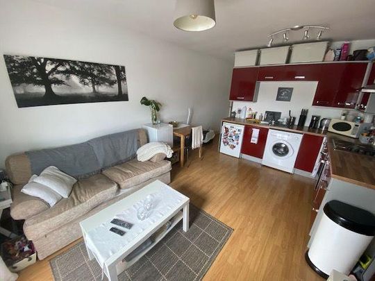2 bedroom flat to rent - Photo 1