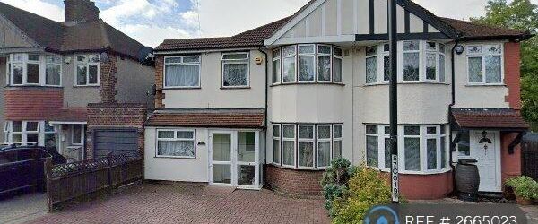 1 bedroom in a house share to rent - Photo 1