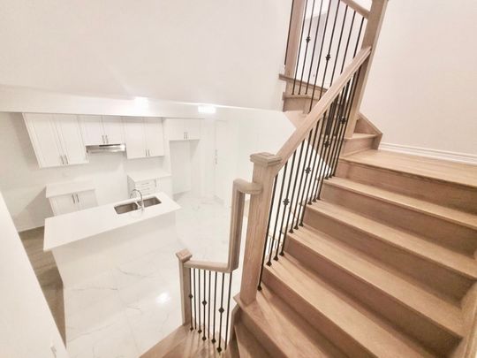 For Lease - 7 Sorbara Way, Whitby, Ontario - Photo 1