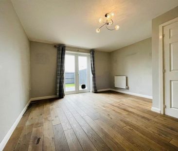 2 bedroom townhouse to rent - Photo 1