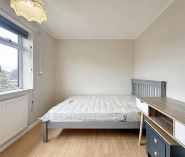 The Avenues, Norwich - Photo 5